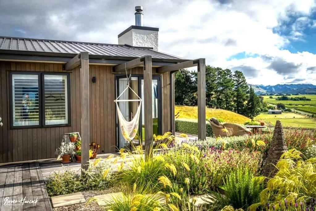 Luxury Cottage With Stunning Vineyard Views Renwick Exterior foto