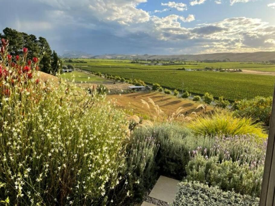 Luxury Cottage With Stunning Vineyard Views Renwick Exterior foto
